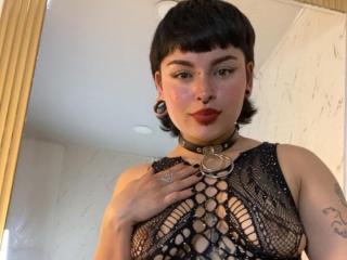 Ver a ficha detalhada de  LilithVelvet