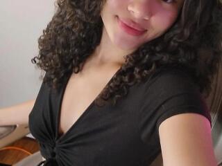 Ver la ficha detallada de LoreneCurly