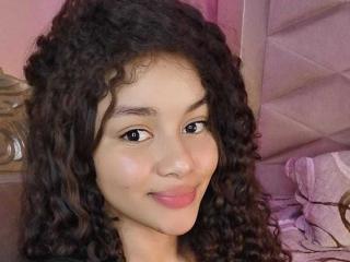 Ver la ficha detallada de LoreneCurly