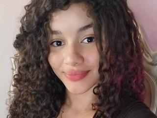 Ver la ficha detallada de LoreneCurly