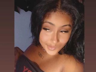 Se komplett profil för AmberQueeny