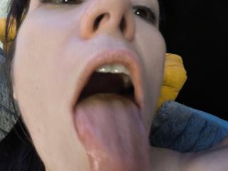 Se komplett profil för OrianaLaFrancaise