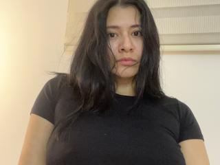 Ver a ficha detalhada de  Carolly