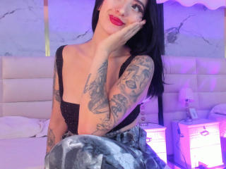 Ver a ficha detalhada de  TifanyDiaz