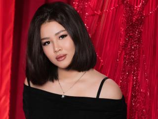 Se komplett profil för ArianaFlower