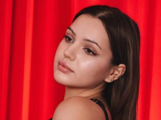 Se komplett profil för SophiaGrant