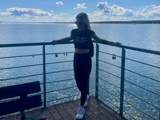 Se komplett profil för MileyXStar