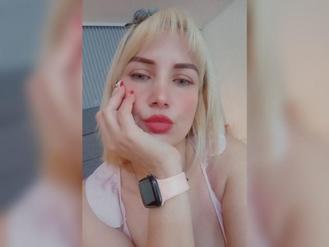 GiuliaAddams - פורנו בשידור חי ומצלמת סקס - 28764647