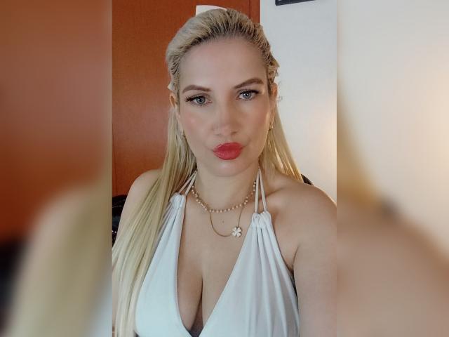 GiuliaAddams - Sexe cam en vivo - 28765190