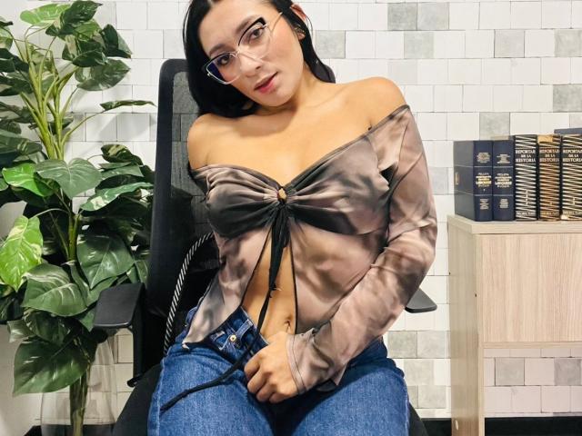 AmelineRousseau - Live porn &amp; sex cam - 28765232