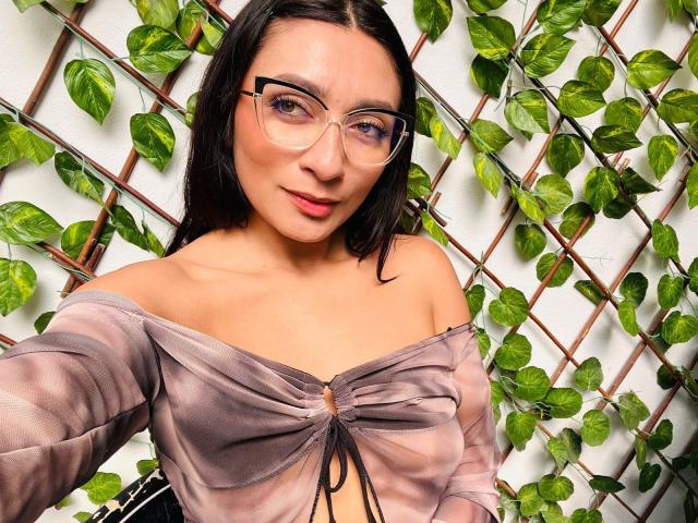 AmelineRousseau - Live porn &amp; sex cam - 28765262