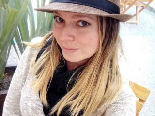 Se komplett profil för PamelaColin