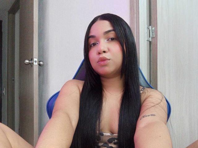 AliceSmity - Élő pornó és szexkamera - 28765484