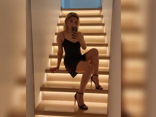 Se komplett profil för GiuliaAddams