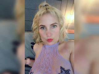 Se komplett profil för GiuliaAddams