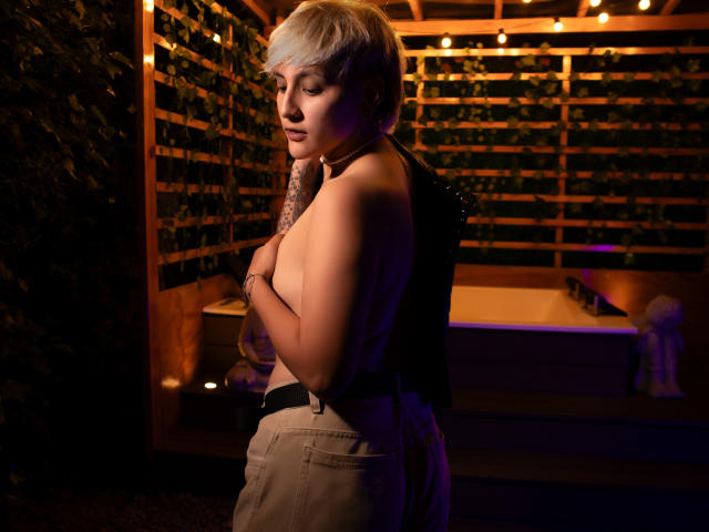 DannyRouds - Live porn &amp; sex cam - 28765997