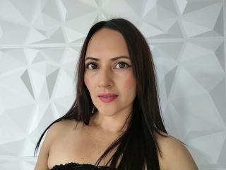 Ver la ficha detallada de EmhilyDiaz