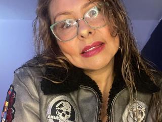 Ver a ficha detalhada de  MiaAmoretti