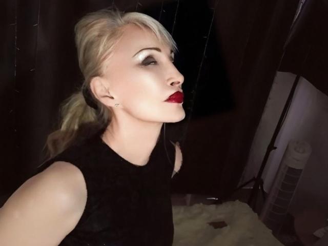 RitaFarell - Live sex cam - 28768046