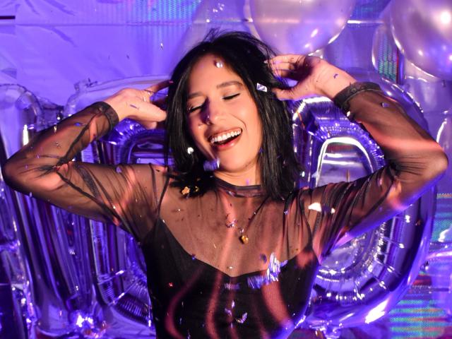 BrianaHarpers - Live porn &amp; sex cam - 28768142