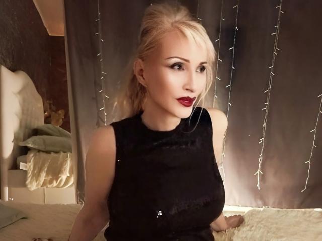 RitaFarell - Live porn &amp; sex cam - 28768220