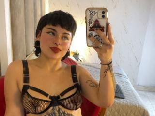 Se komplett profil för LilithVelvet