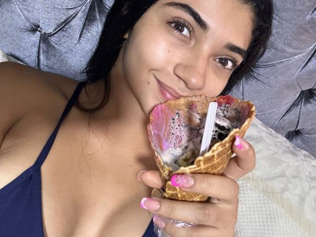 AmberSkylerr - Élő pornó és szexkamera - 28769825