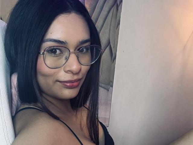 IsaDoux - Live porn &amp; sex cam - 28772003