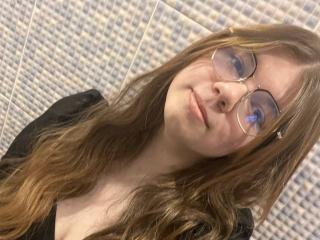 Ver la ficha detallada de AminaBlooms