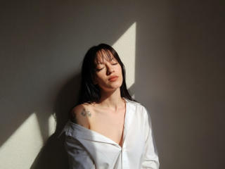 Ver a ficha detalhada de  JulietaaJadee