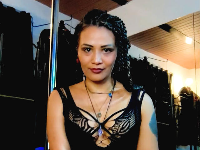 DivaMarie - Live porn &amp; sex cam - 28774955