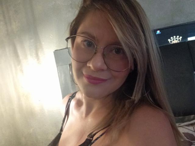 ChanellTaylorS - Live Sex Cam - 28775318