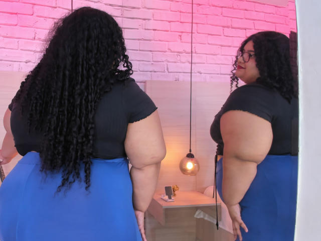 MileyCollinss - Live porn &amp; sex cam - 28775636