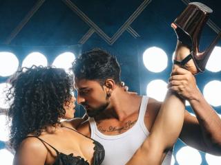 Se komplett profil för IvannaAndFriend