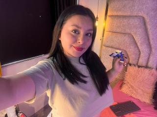 Ver a ficha detalhada de  EmaJames