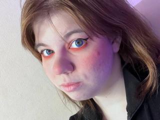 Ver a ficha detalhada de  AminaBlooms