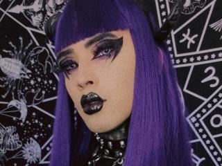 Ver a ficha detalhada de  NaomyWoman