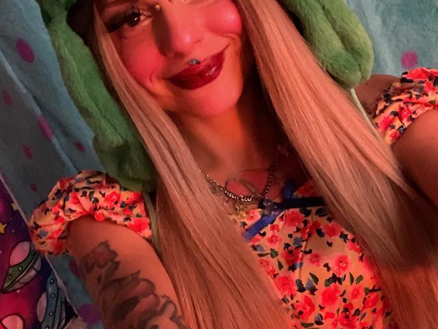 BABYUNICORN420 - Live sex cam - 28778402