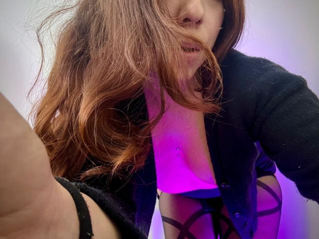 AmberlStha - Élő pornó és szexkamera - 28779023