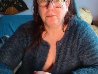 Se komplett profil för XMyriamX