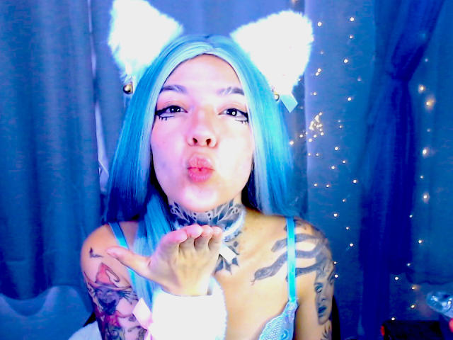 LannieGonzales - Élő pornó és szexkamera - 28780229