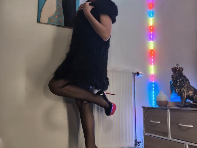 OrianaLaFrancaise - Live sexe cam - 28781177