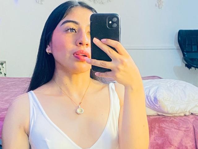 ZoeRedds - Live porn &amp; sex cam - 28782923