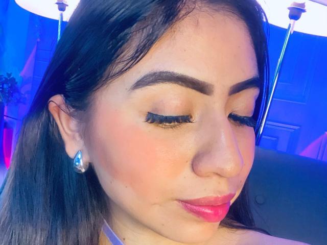 ZoeRedds - Live porn &amp; sex cam - 28782944