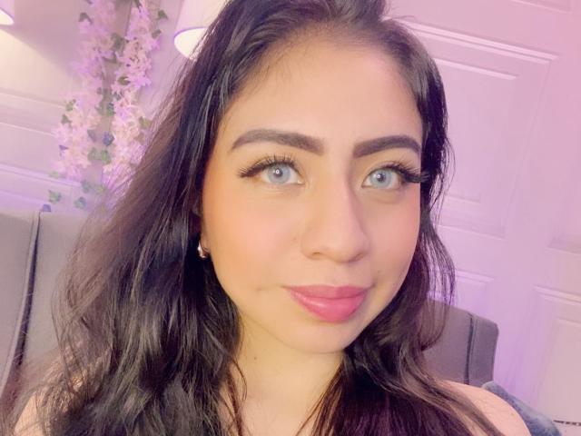 ZoeRedds - Live porn &amp; sex cam - 28783049