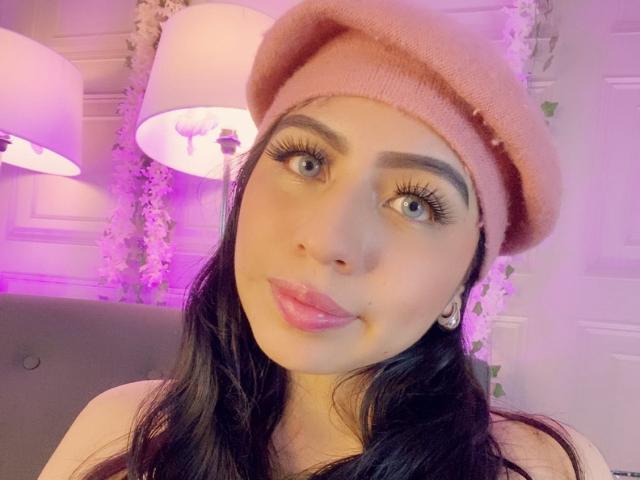 ZoeRedds - Live porn &amp; sex cam - 28783058