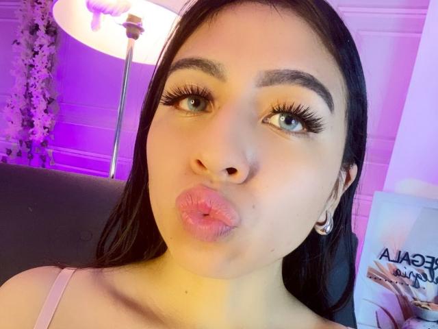 ZoeRedds - Live porn &amp; sex cam - 28783064