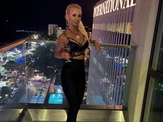 查看MoniqueBliss的详细信息