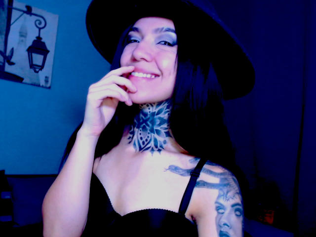 LannieGonzales - Live sexe cam - 28784615