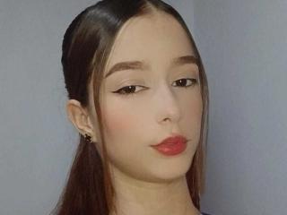 Detaillierten Steckbrief von ElyraBloom ansehen